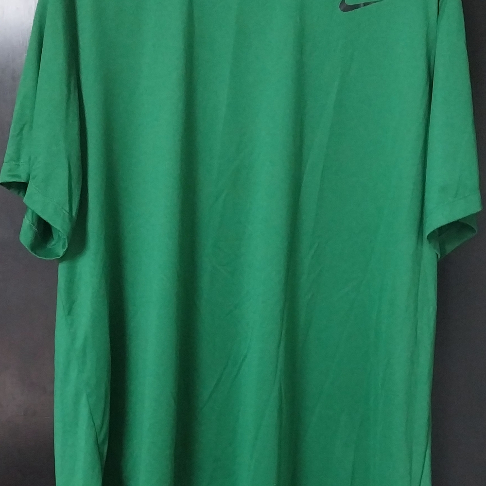 Nike Men's Green Dri Fit T-Shirt